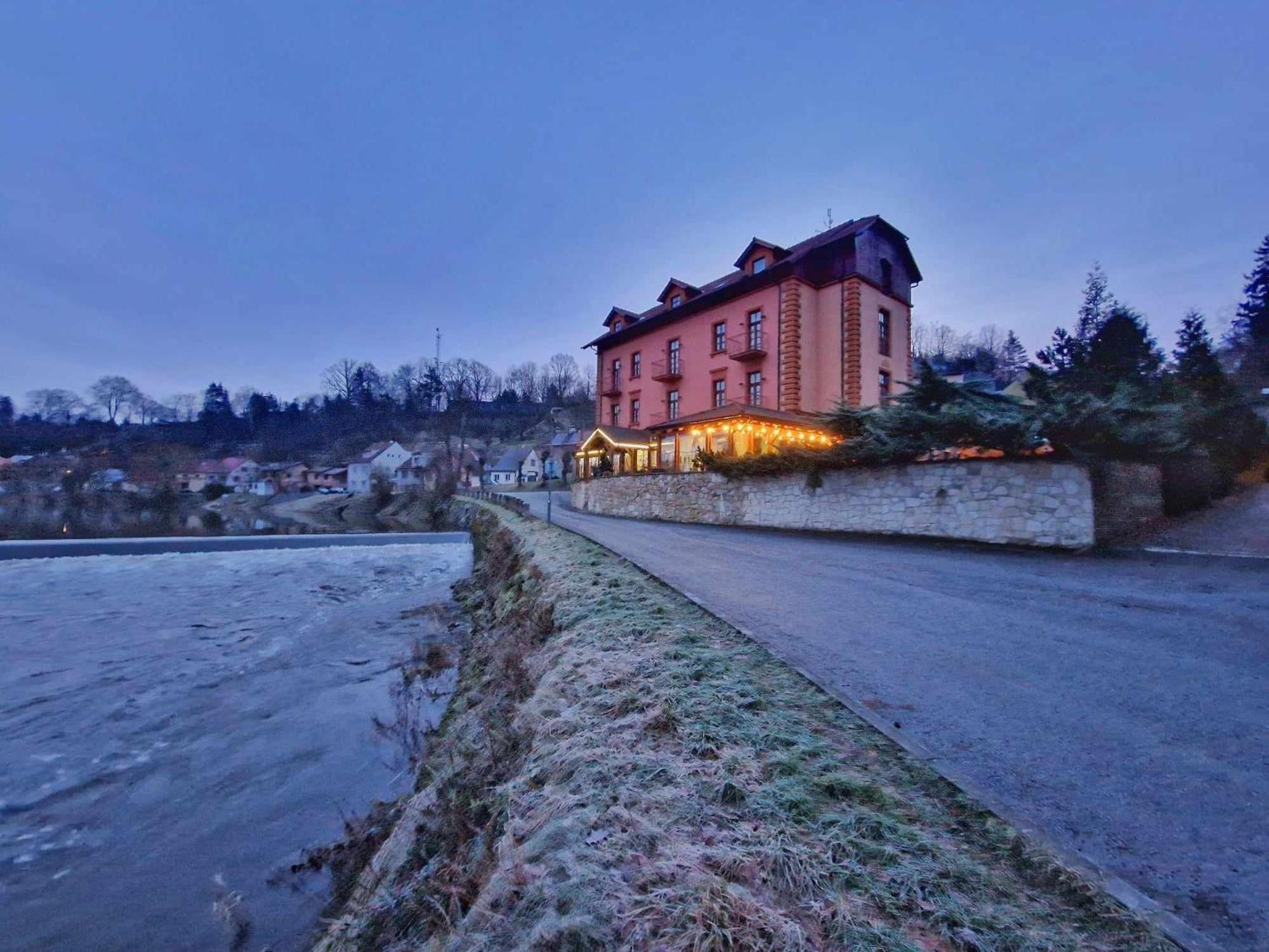 Romantik Hotel Eleonora Tabor Zewnętrze zdjęcie