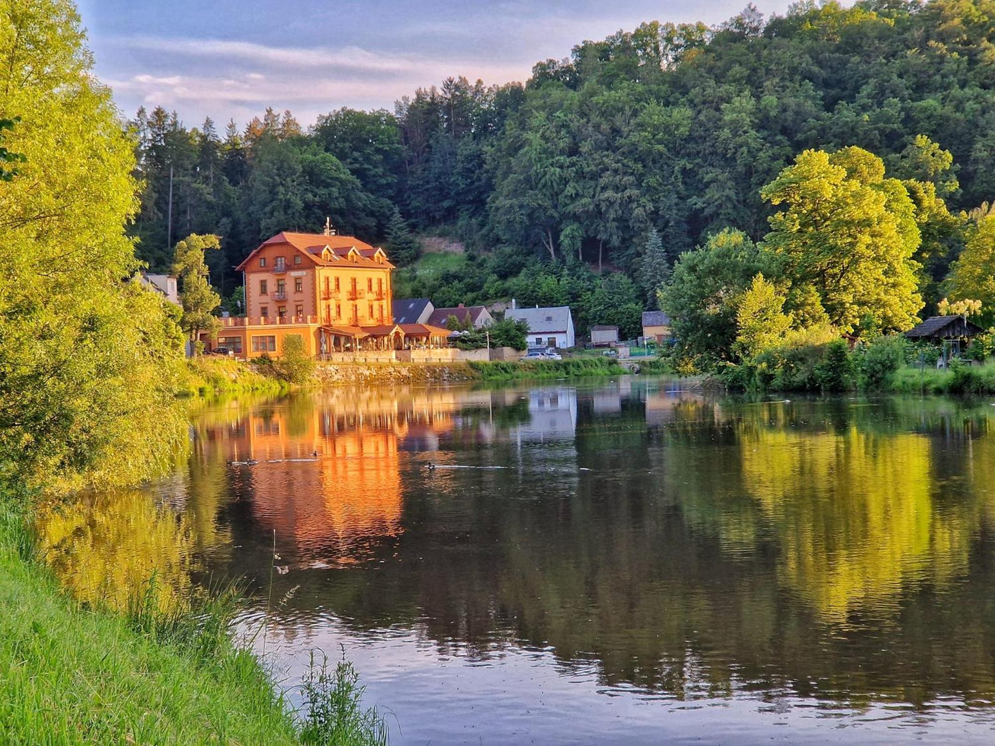 Romantik Hotel Eleonora Tabor Zewnętrze zdjęcie
